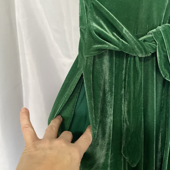 Zara size M velvet dress with open back. As new condition. - Picture 3 of 5